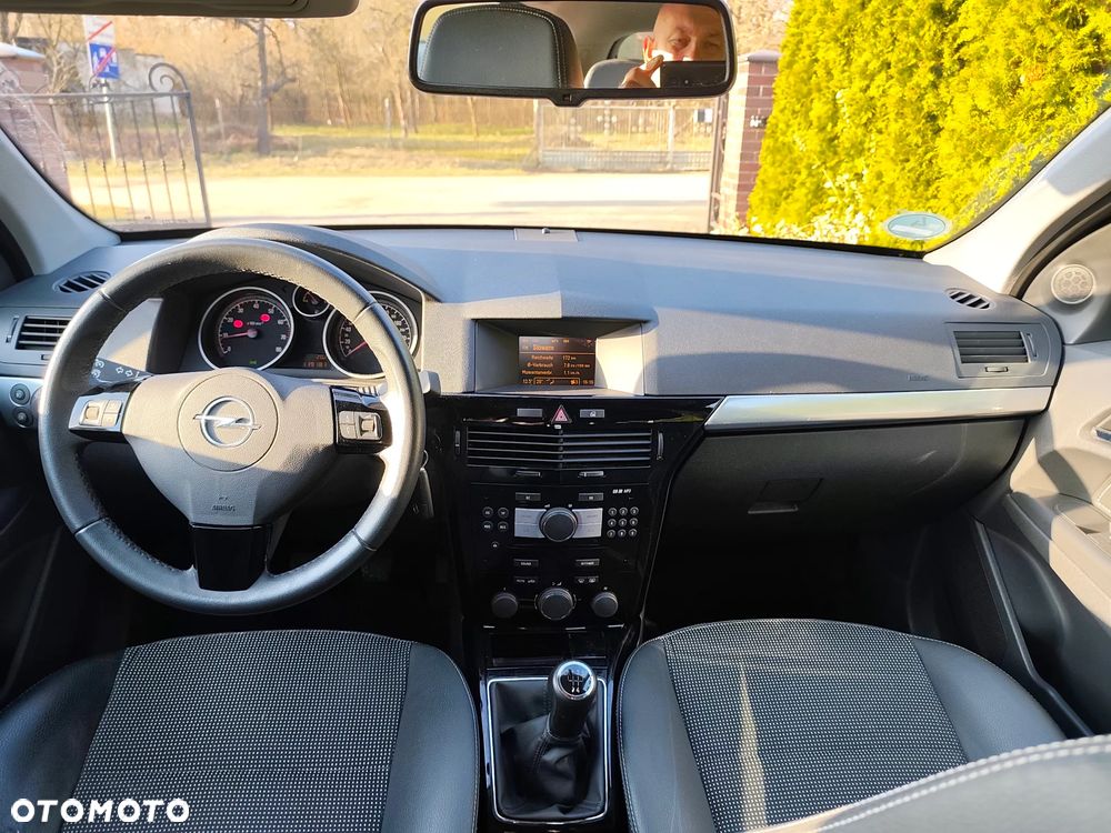 Opel Astra 1.6 Active - 19