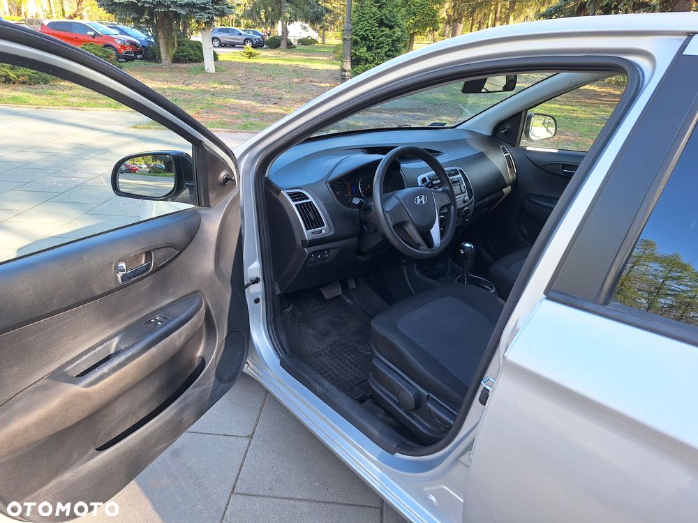Hyundai i20 - 11