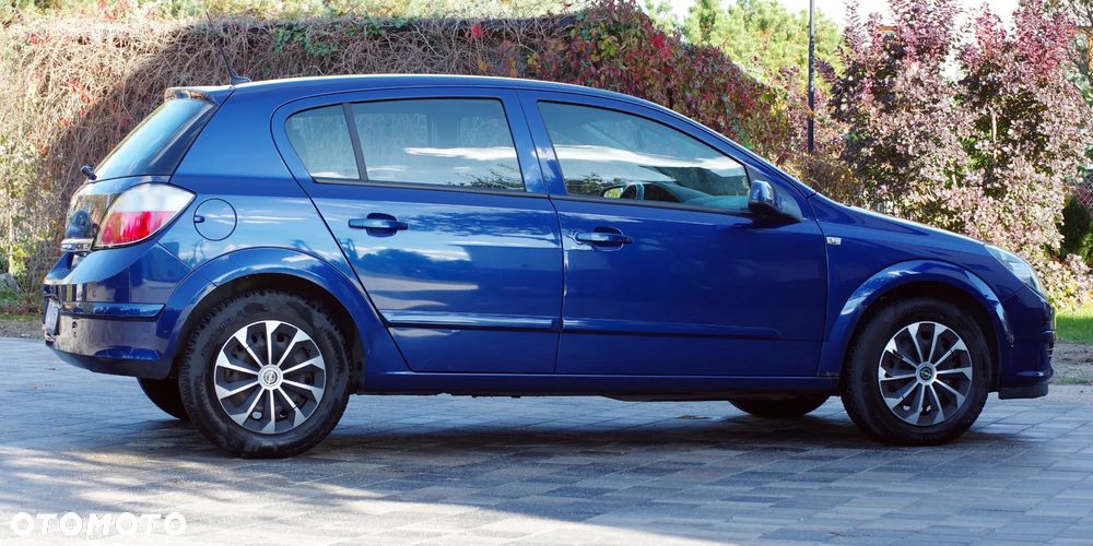 Opel Astra 1.8 Elegance - 29
