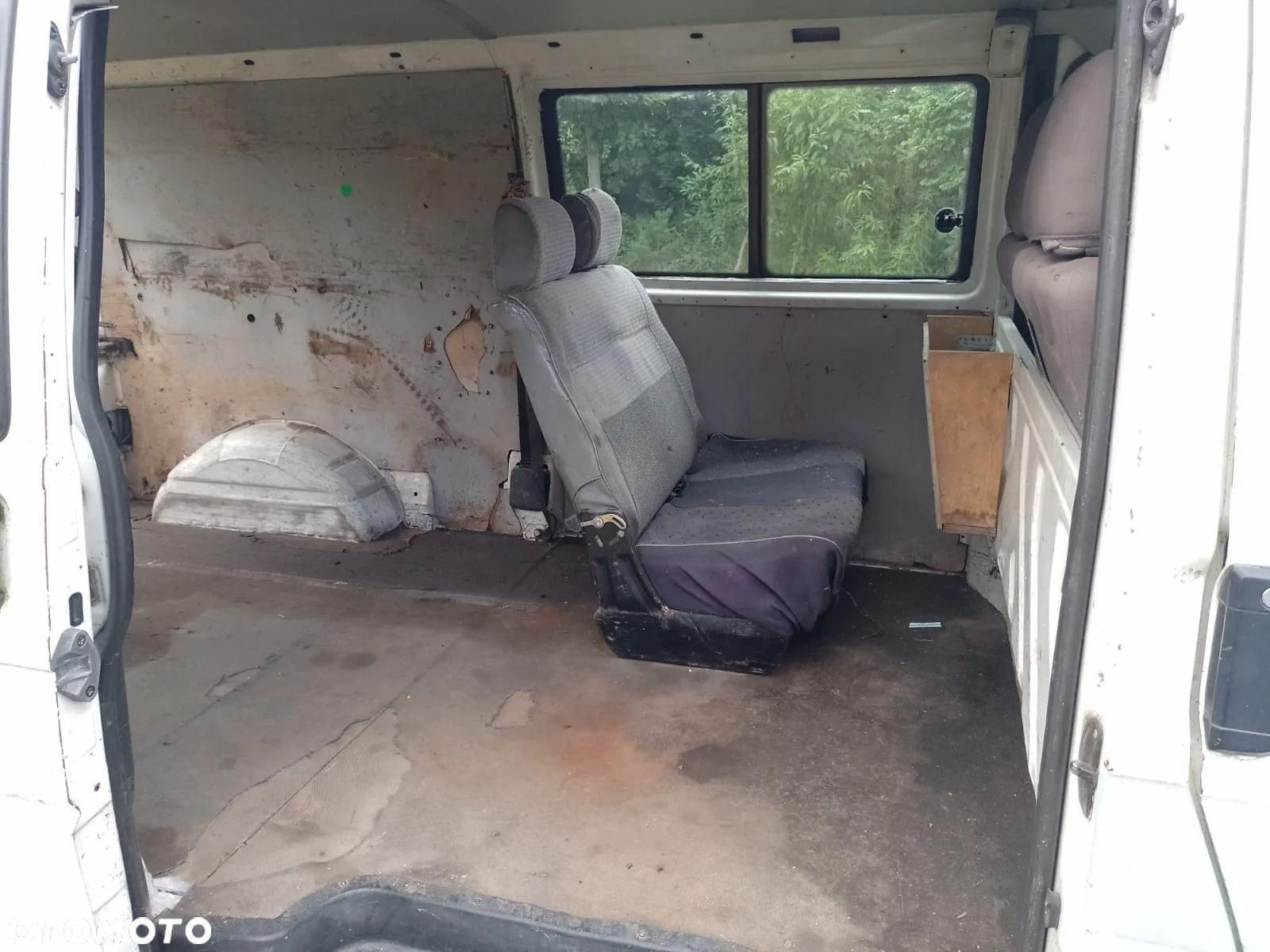 Volkswagen Transporter - 12