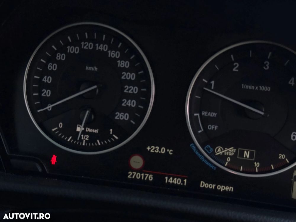 BMW Seria 2 218d - 28