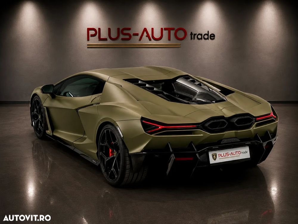 Lamborghini Revuelto - 5