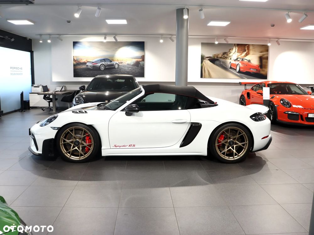 Porsche 718 Spyder - 2
