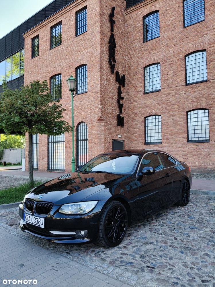 BMW Seria 3 325i - 2