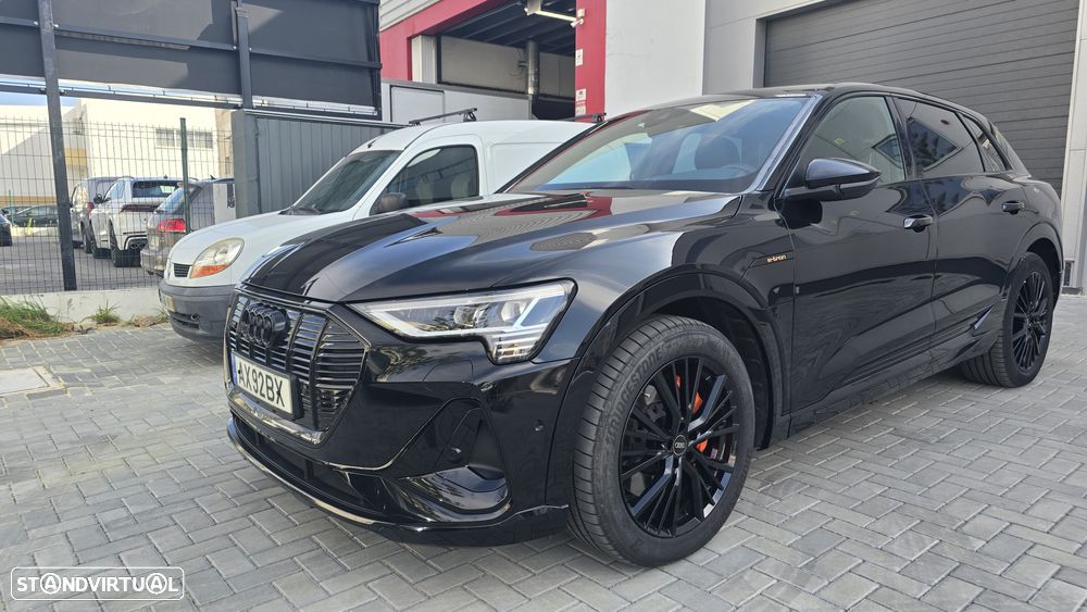 Audi e-tron 55 quattro S line - 1
