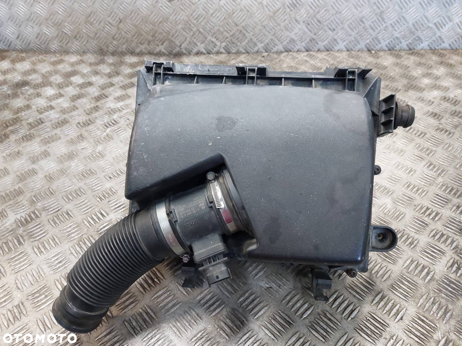 OBUDOWA FILTRA + PRZEPŁYWOMIERZ RURA DOLOT VECTRA C 1.9 CDTI 55350912 - 2