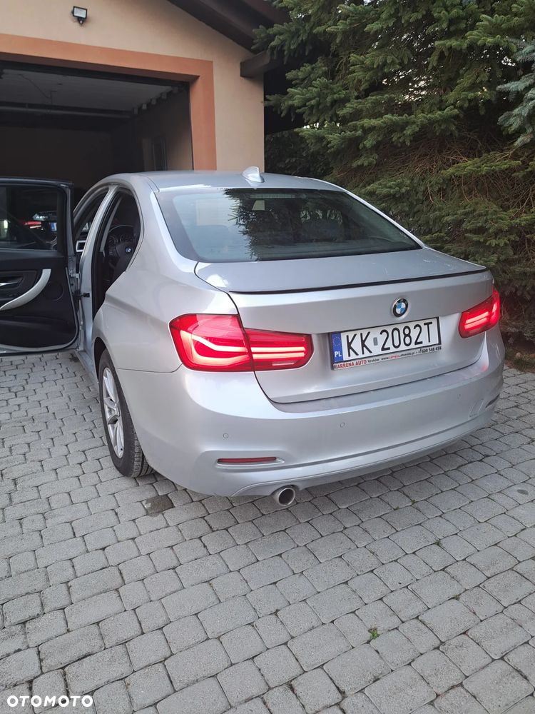 BMW Seria 3 318d - 27