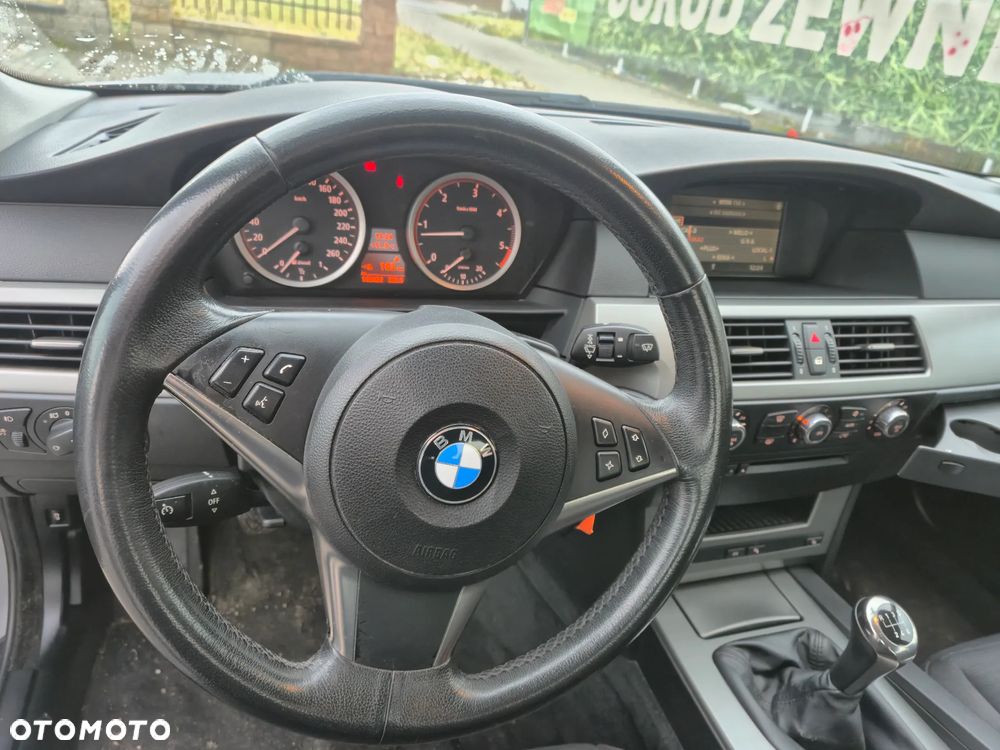 BMW Seria 5 520d - 15