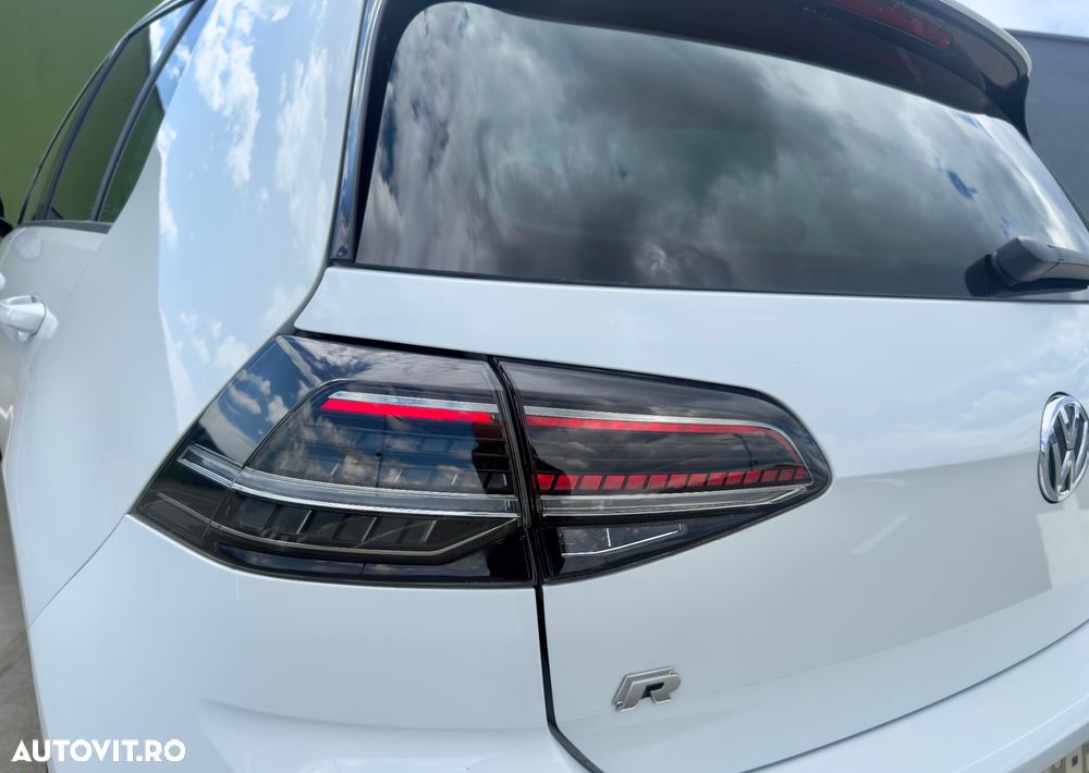 Volkswagen Golf - 38