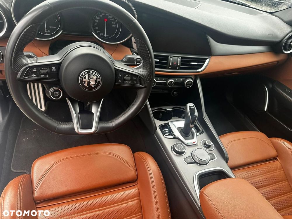 Alfa Romeo Giulia 2.0 Turbo Veloce Q4 - 3