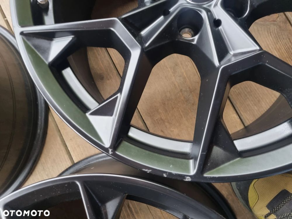 BMW 5/i5 G60 FELGA Y-SPOKE 8,5X19 ET29 5X112 super stan 3SZT. - 5