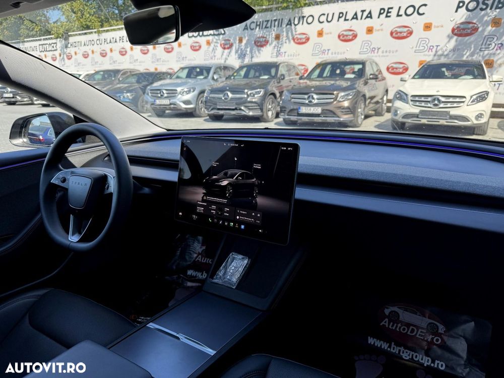 Tesla Model 3 - 7
