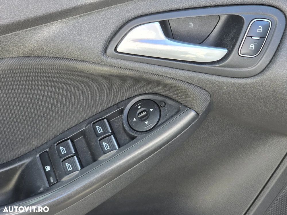 Ford Focus 1.0 EcoBoost Trend - 19