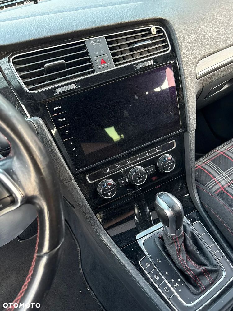 Volkswagen Golf GTI (BlueMotion Technology) DSG - 15