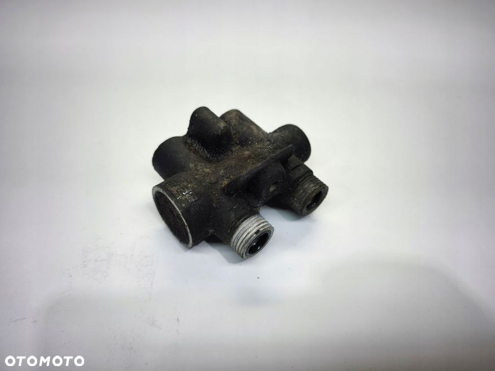 REGULATOR TEMPERATURY OLEJU AUDI Q7 4L 7L0317027A - 3