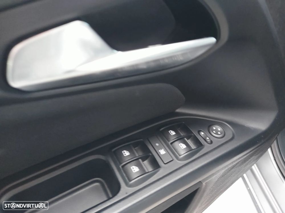 Fiat Tipo Station Wagon 1.0 GSE T3 City Life - 19