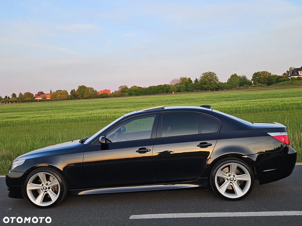 BMW Seria 5 545i - 2