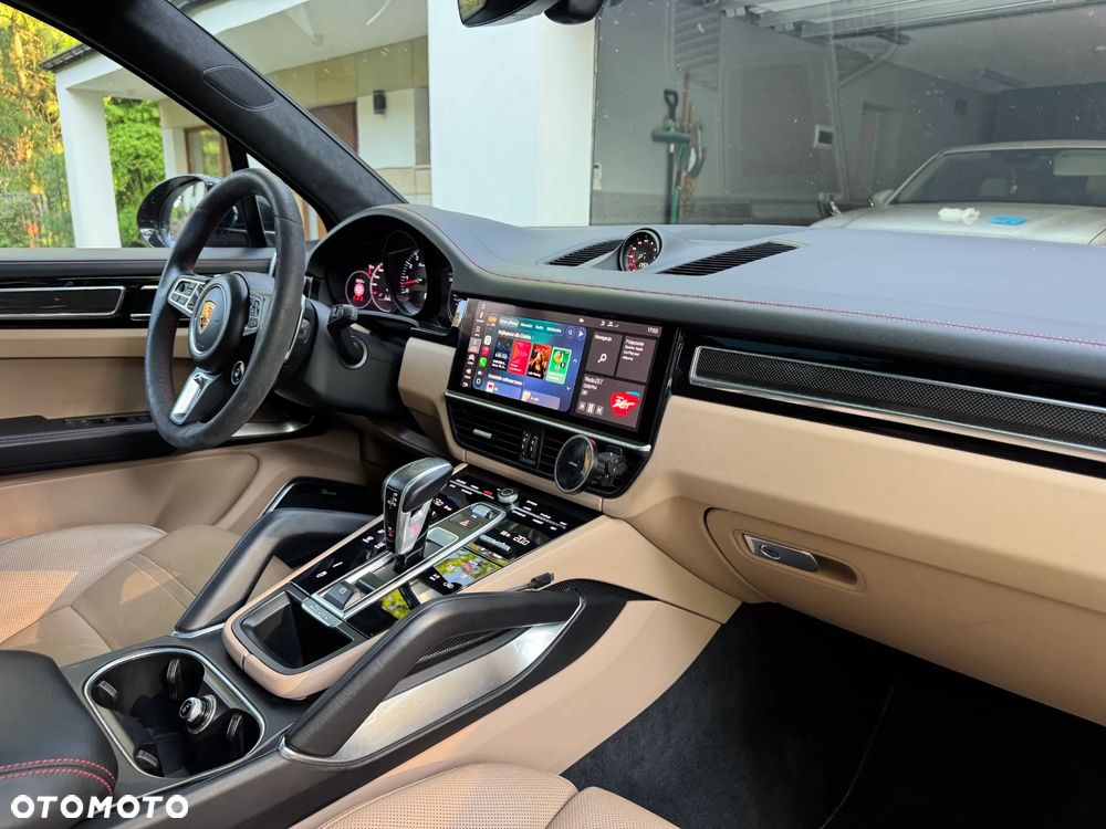 Porsche Cayenne - 27