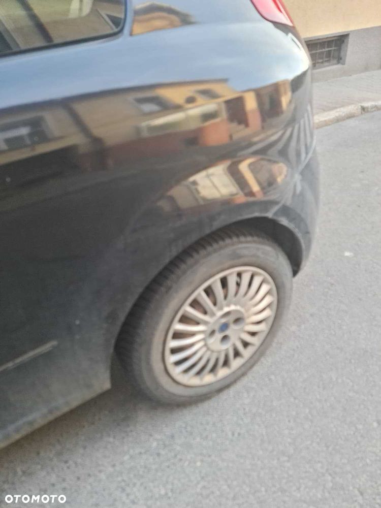 Fiat Grande Punto - 6