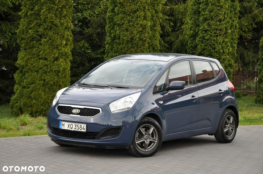 Kia Venga - 10