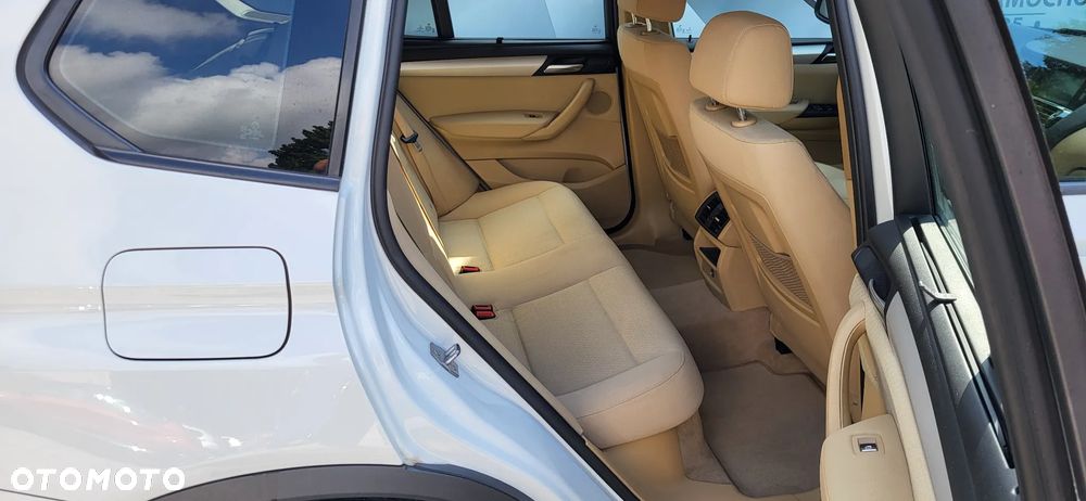 BMW X3 sDrive18d Advantage - 18