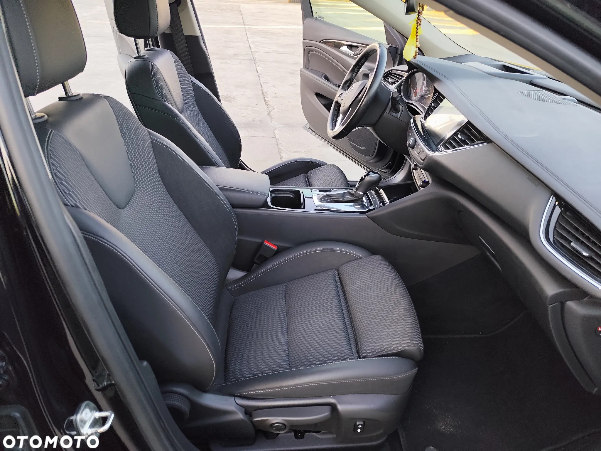 Opel Insignia 2.0 CDTI automatik Business Innovation - 22