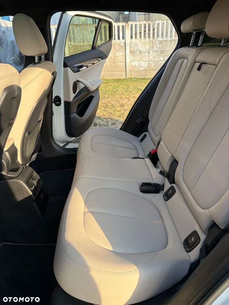 BMW X2 sDrive20i Advantage Plus - 21