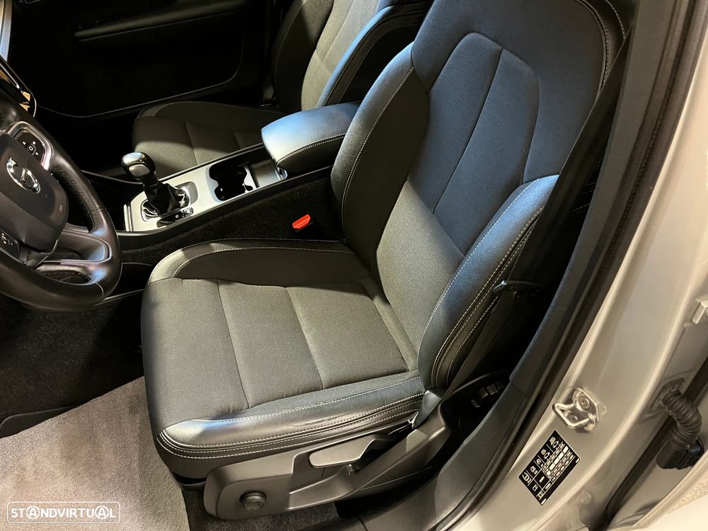 Volvo XC 40 2.0 D3 Momentum - 11