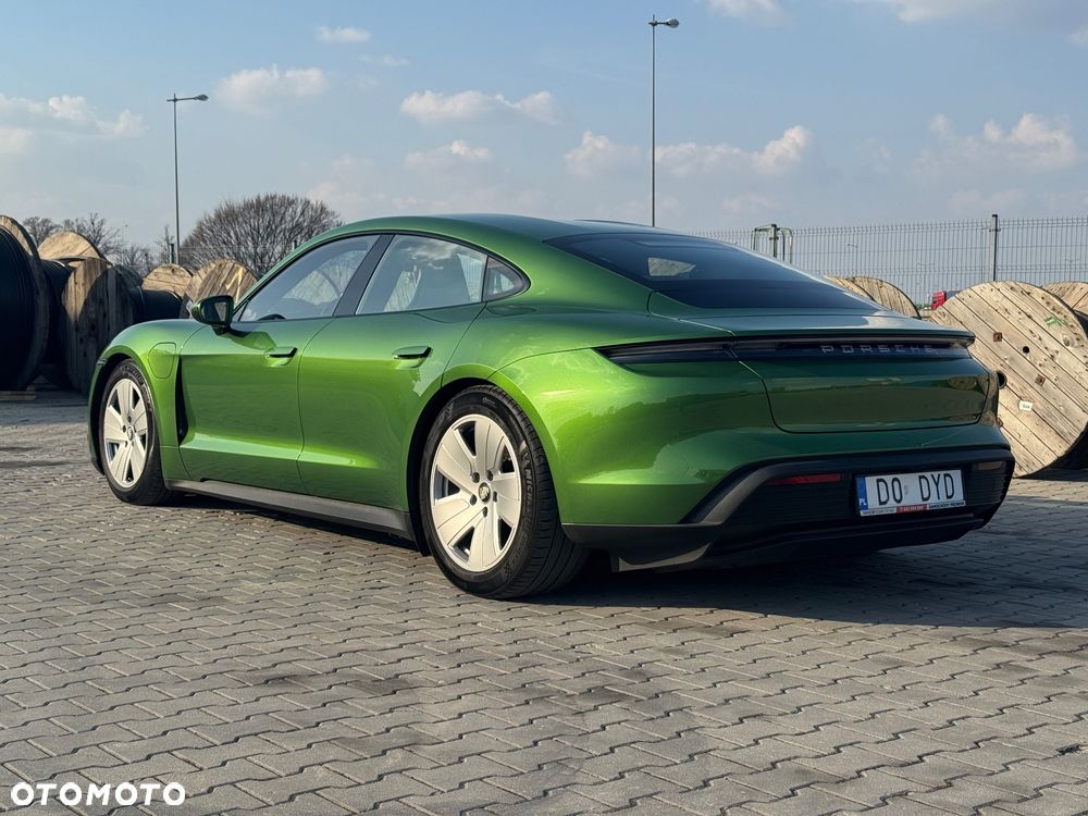 Porsche Taycan - 4