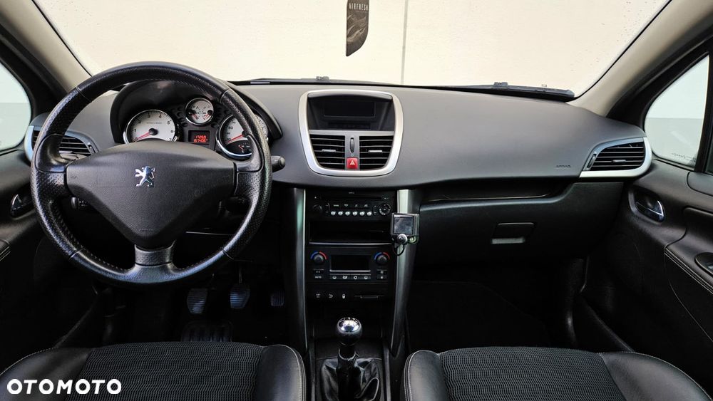 Peugeot 207 120 VTi Outdoor - 29