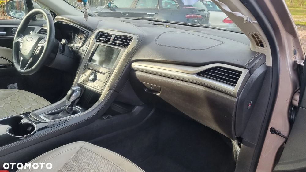 Ford Mondeo 2.0 Start-Stopp CVT Vignale - 26