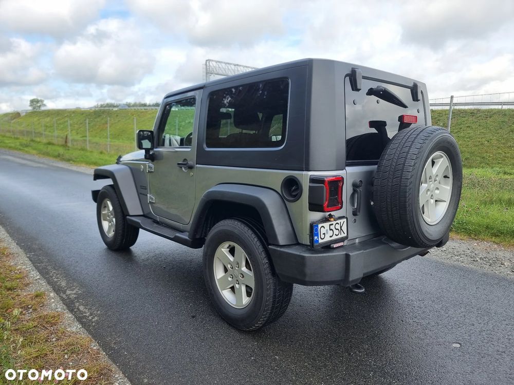 Jeep Wrangler - 6