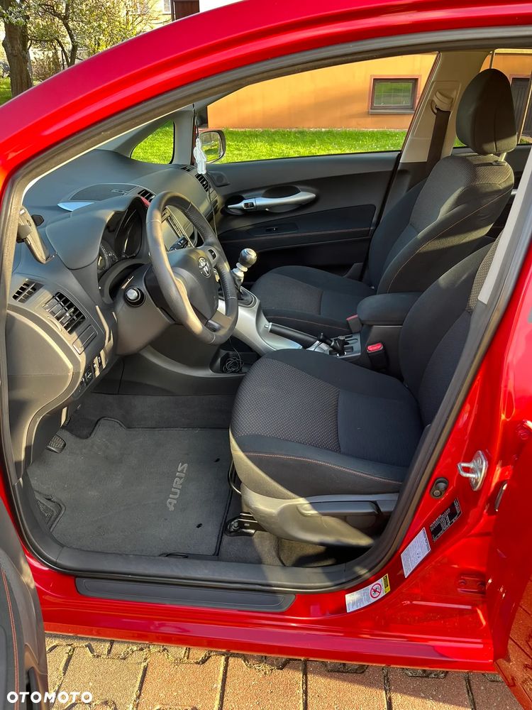 Toyota Auris 1.8 Premium - 10
