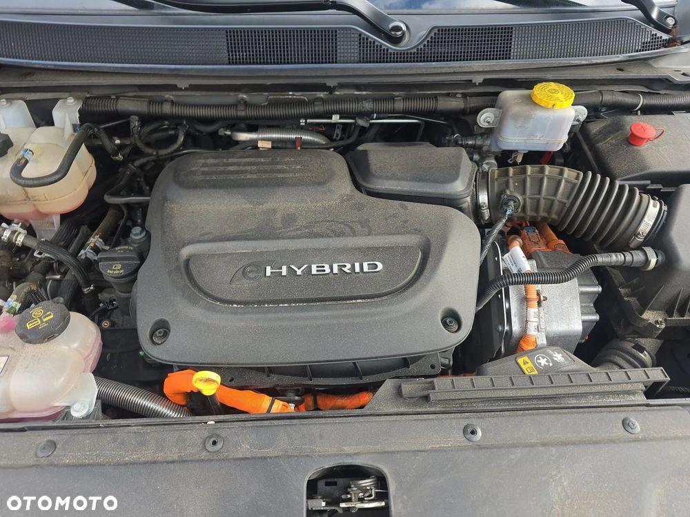 Chrysler Pacifica - 12