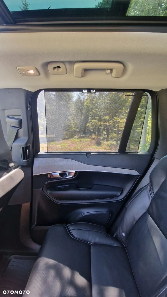 Volvo XC 90 - 25