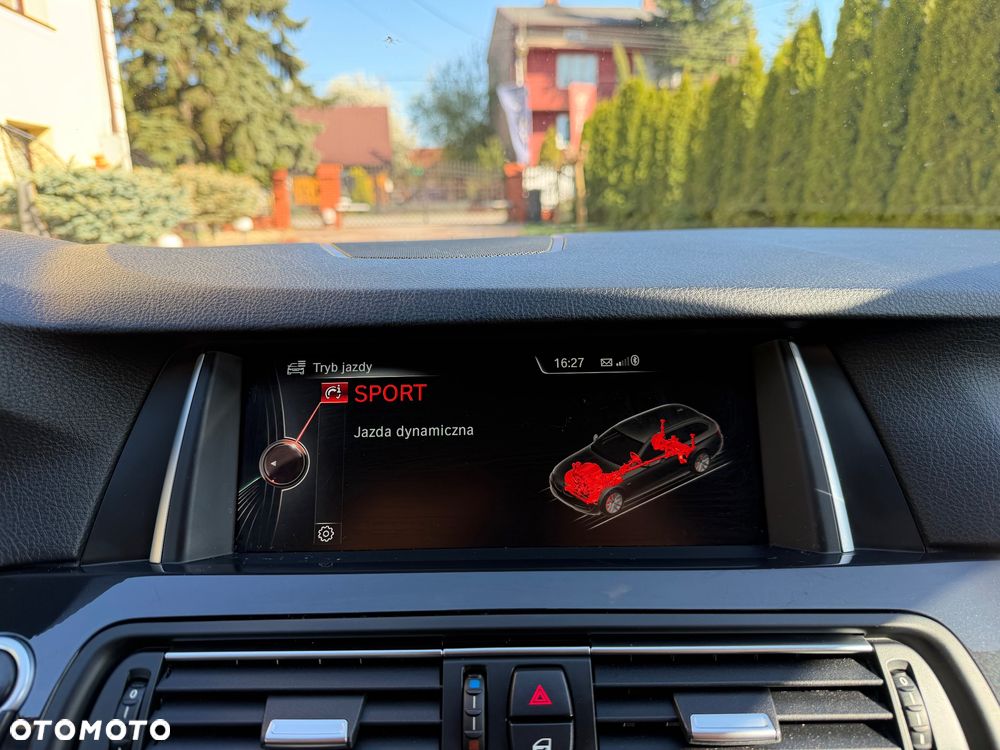 BMW Seria 5 520d Luxury Line - 28