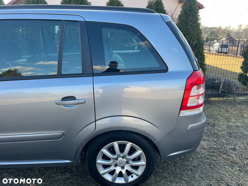 Opel Zafira 1.6 ecoFLEX Family - 26