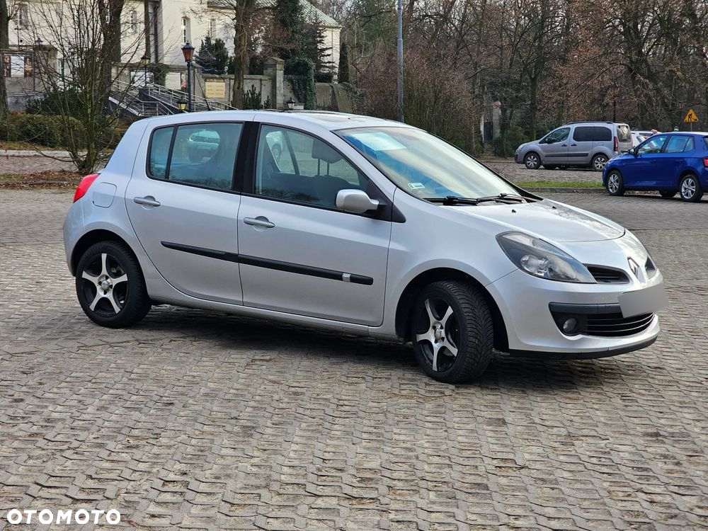 Renault Clio - 7