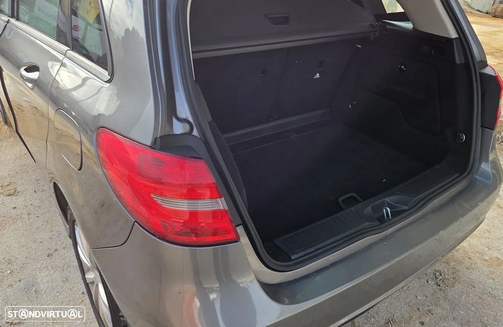 Mercedes-Benz B 180 CDI BlueEFFICIENCY 114g - 14