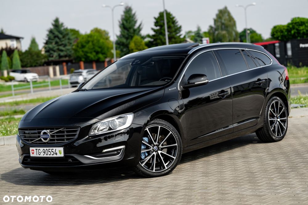 Volvo V60 D6 AWD Plug-in Hybrid Summum - 5