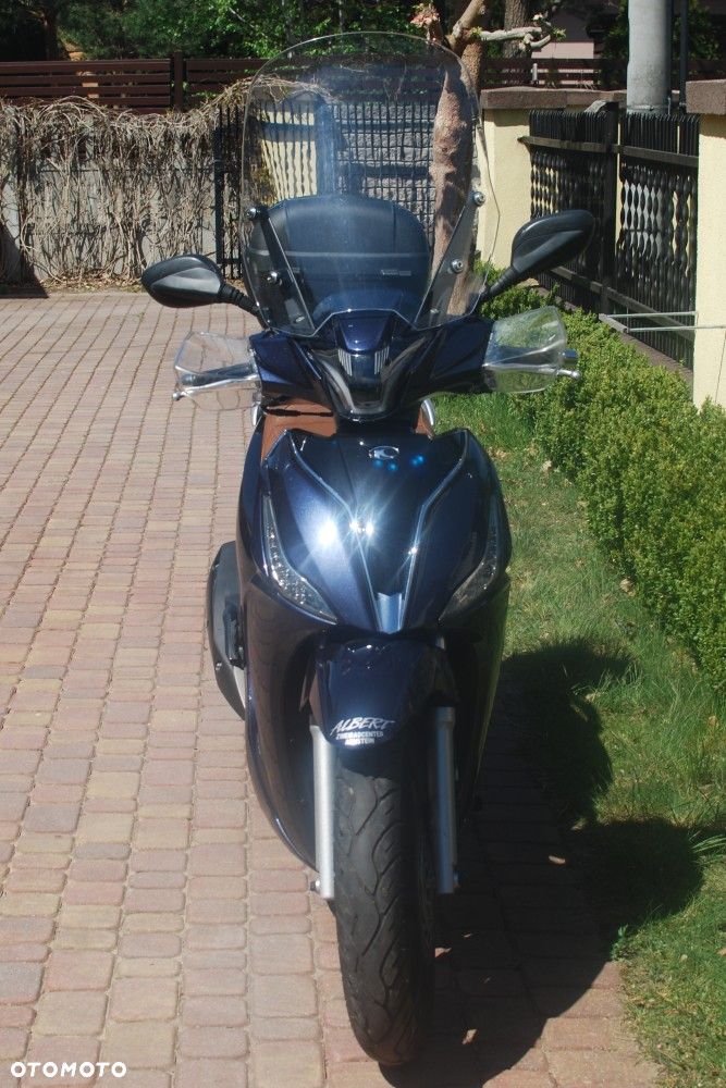 Kymco People - 6