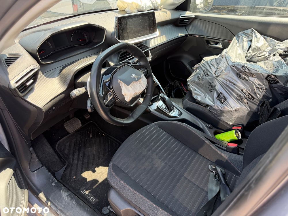 Peugeot 208 PureTech 100 EAT8 Active - 5