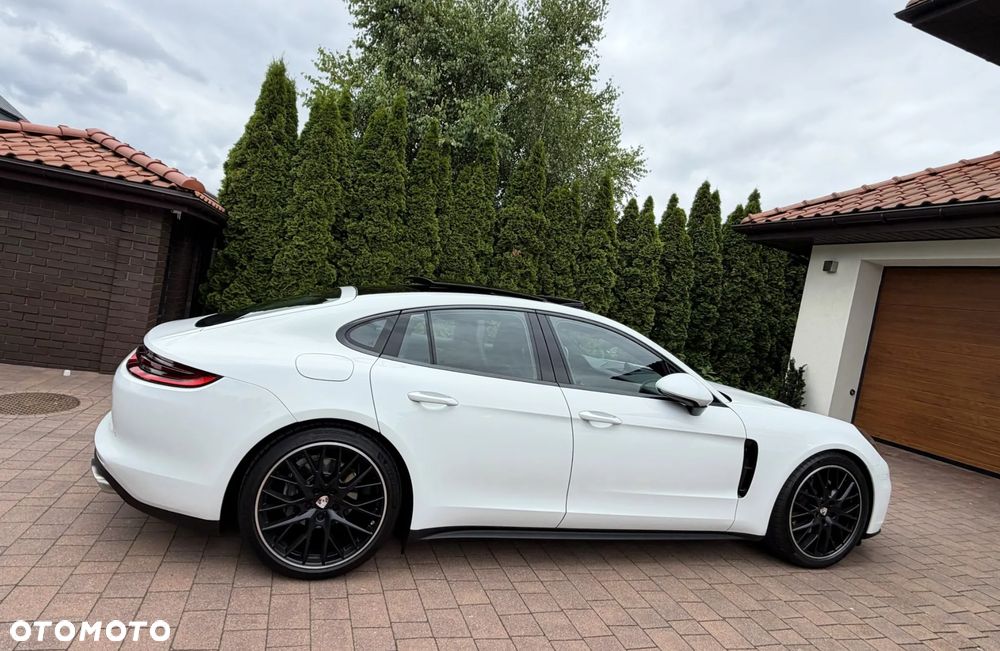 Porsche Panamera - 6