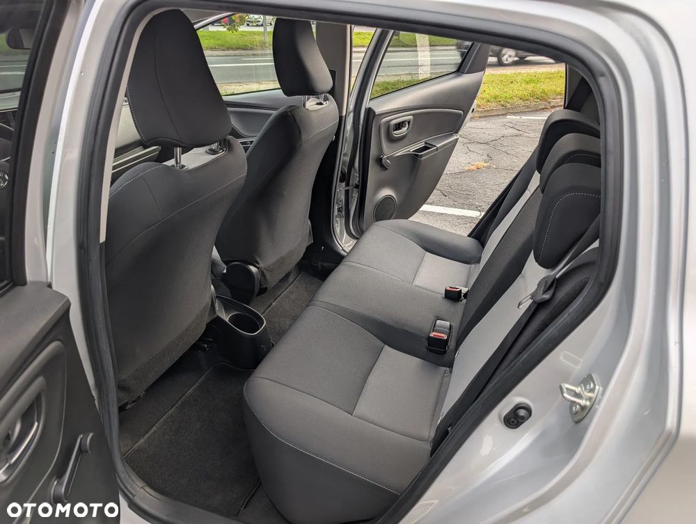 Toyota Yaris 1.5 Premium - 10