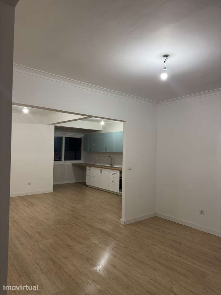 Arrendamento de apartamento T3 na Rua dos Lusíadas, 6 - Grande imagem: 4/15