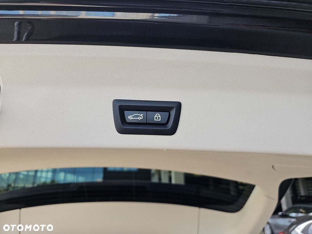 BMW X3 xDrive20d Luxury Line - 36