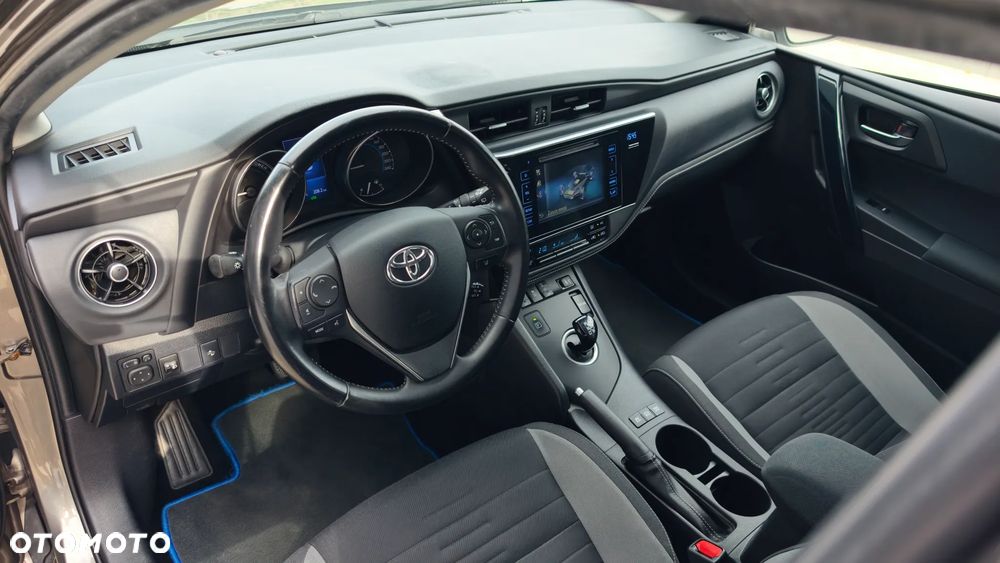 Toyota Auris 1.8 HSD Prestige - 23