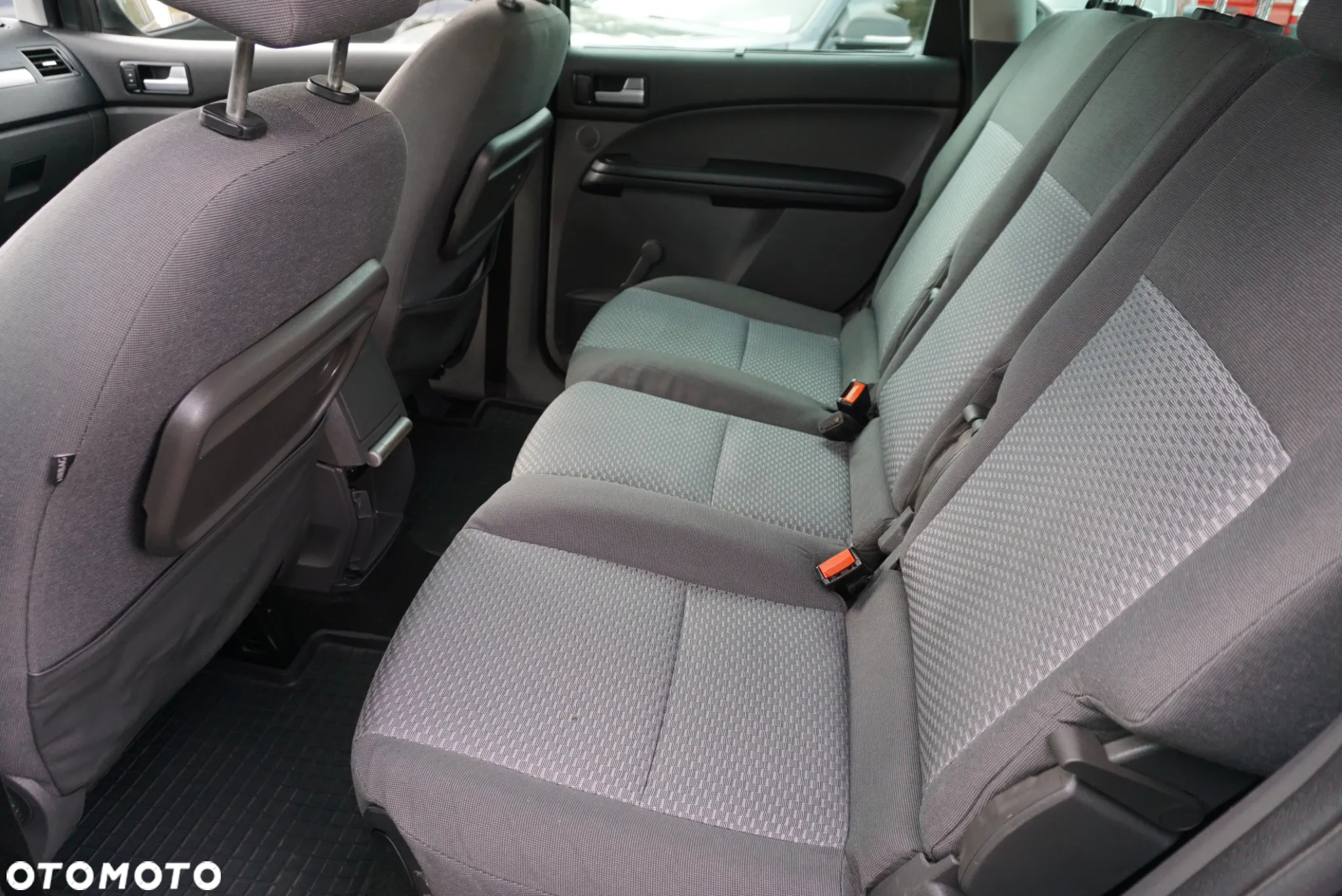 Ford Focus C-Max 1.6 TDCi Plus - 10