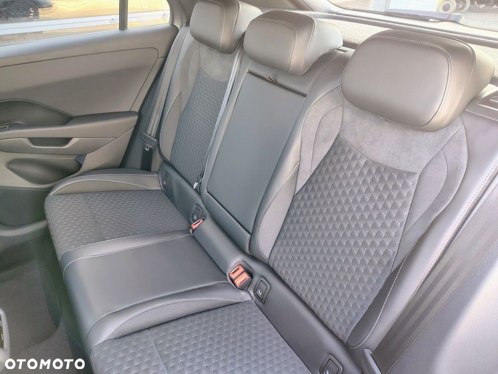Volkswagen T-Roc - 23