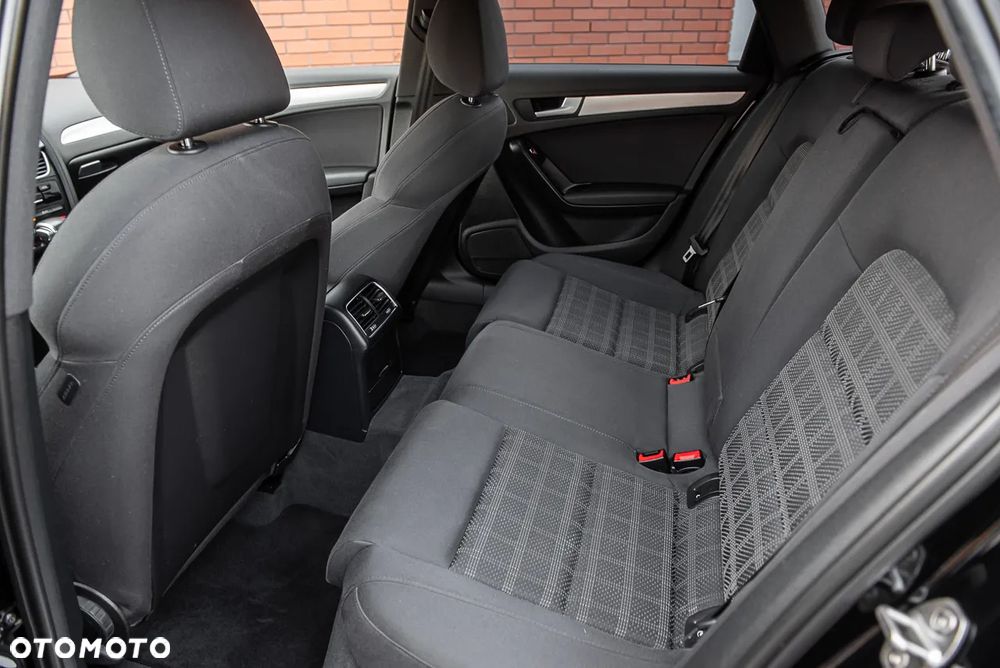 Audi A4 Avant 2.0 TDI ultra S tronic sport - 26